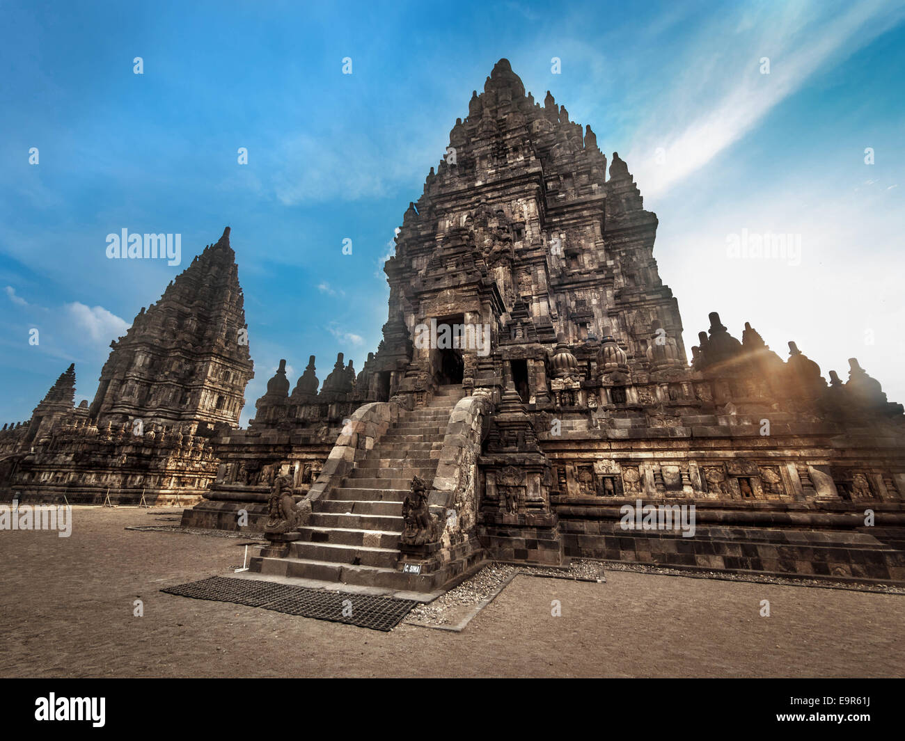 Al atardecer del templo de Prambanan, Java Central, Indonesia. Foto de stock