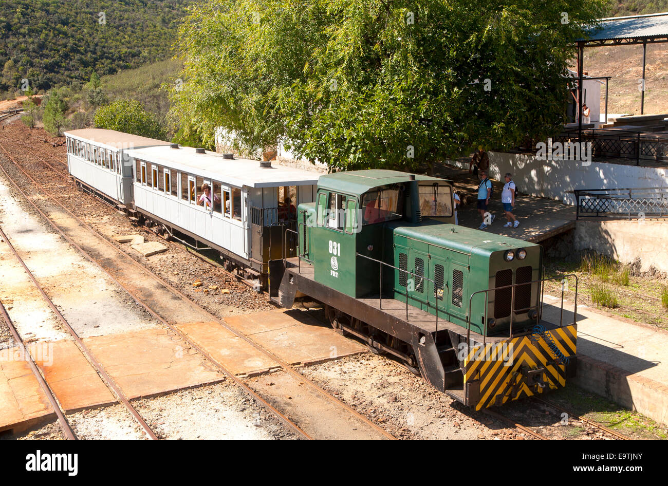 Antiguo tren a vapor usado para viaje turístico a través de la zona minera de Rio Tinto, provincia de Huelva, España Foto de stock