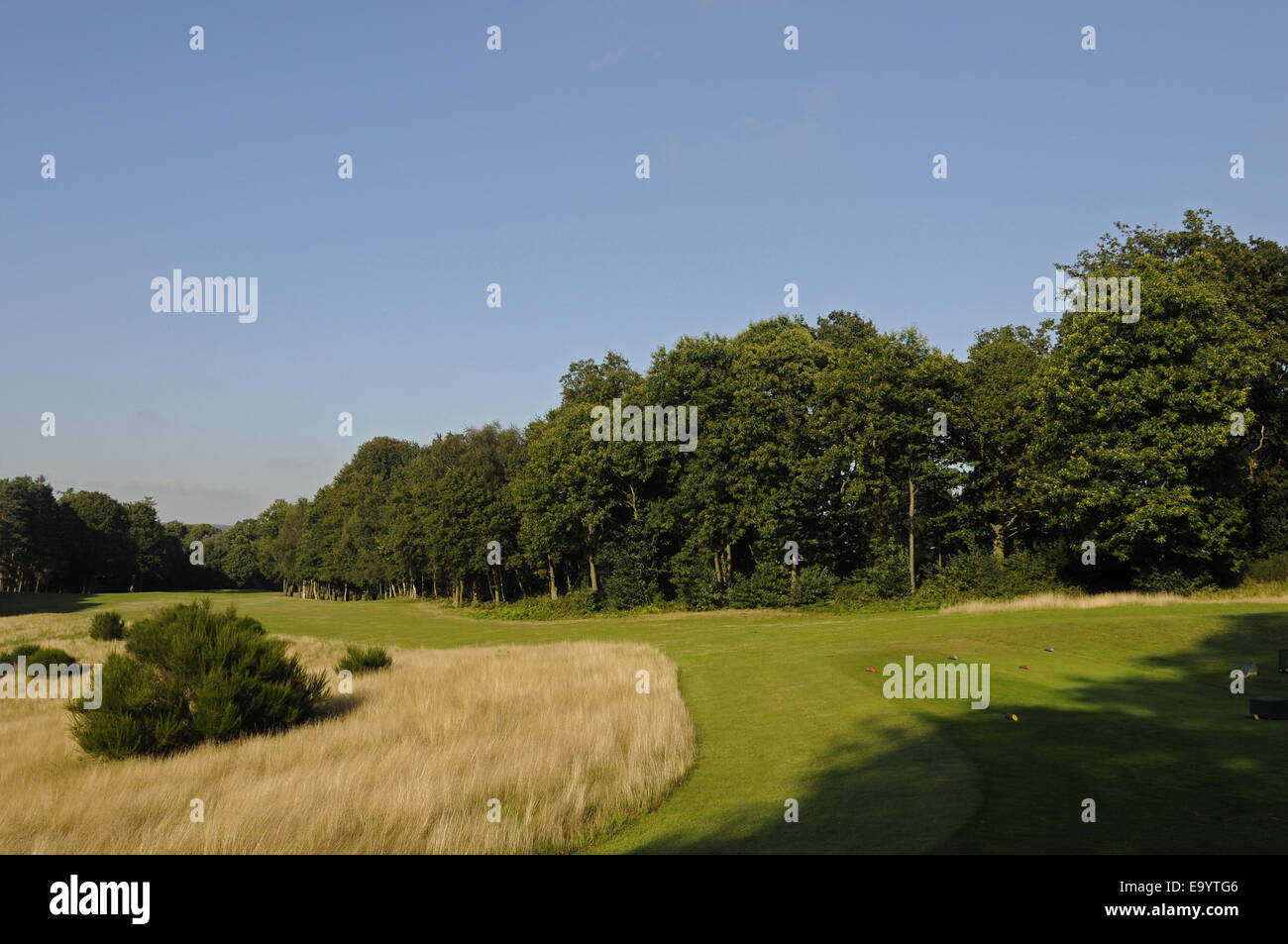Vista desde el tee del hoyo 11 del Club de Golf de Wrotham Heath Sevenoaks Kent England Foto de stock