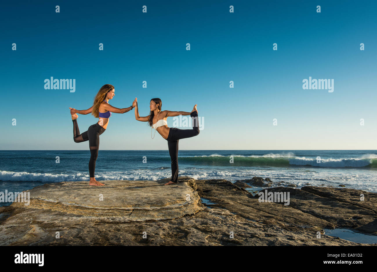 La postura del danzarín, playa Windansea, La Jolla, California Foto de stock