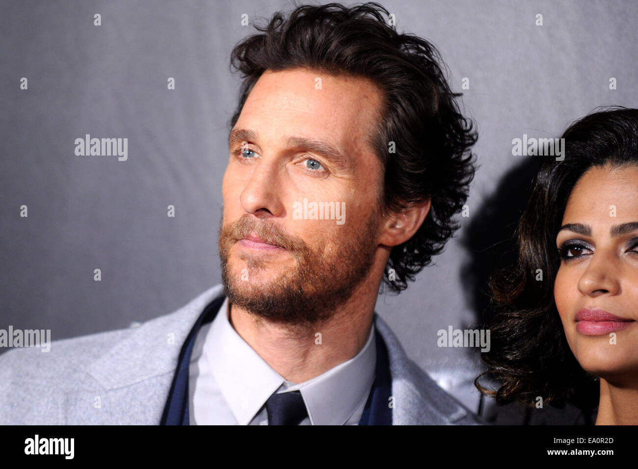 Matthew McConaughey y Camila Alves asistir a la 'Interstellar' Nueva York estreno en AMC Lincoln Square Theatre el 3 de noviembre de 2014 en la Ciudad de Nueva York/Picture Alliance Foto de stock