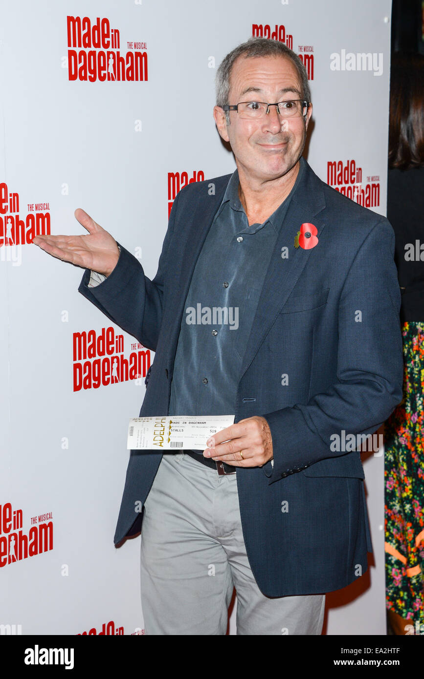 Londres, Reino Unido, 5 de noviembre de 2014 : Ben Elton atiende el Made in Dagenham pulse night en Adelphi Theatre Strand, Londres. Crédito: Ver Li/Alamy Live News Foto de stock