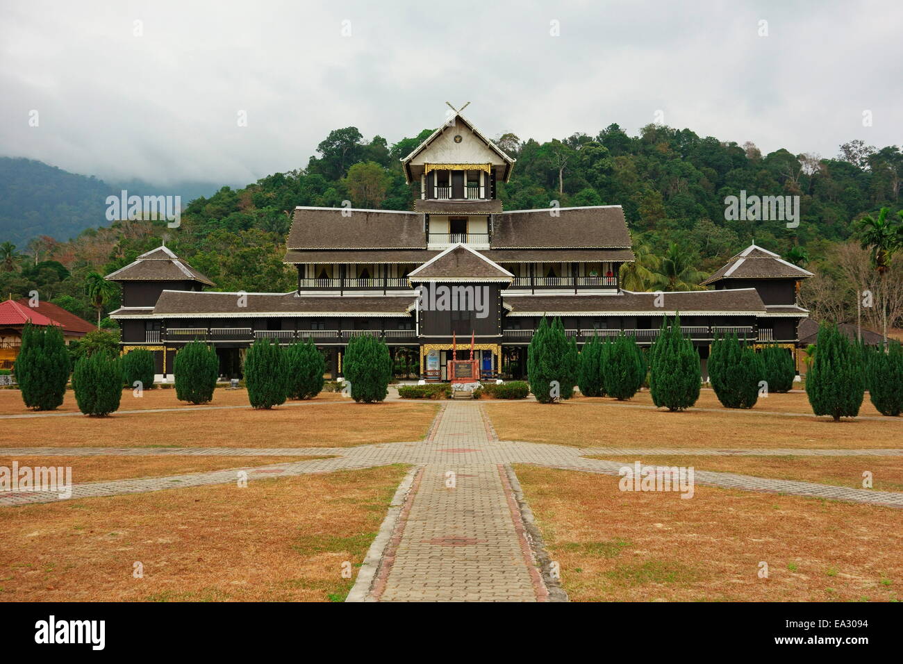Istana Lama (antiguo palacio), Sri Menanti, Malasia, Sudeste Asiático, Asia Foto de stock