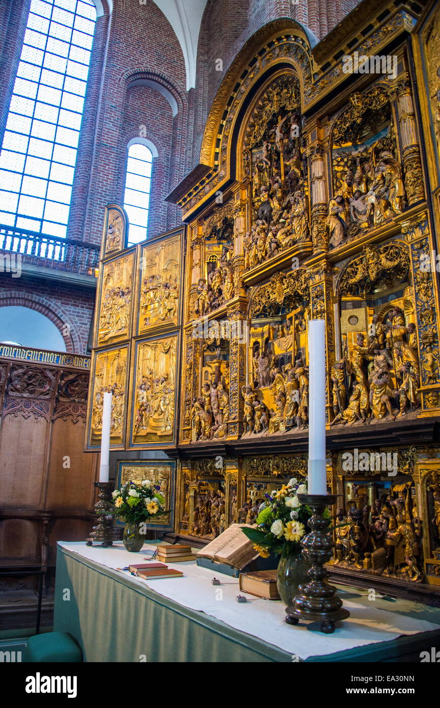 Altar de Oro en la Catedral de Roskilde, Sitio del Patrimonio Mundial de la UNESCO, Roskilde, Dinamarca, Escandinavia, Europa Foto de stock
