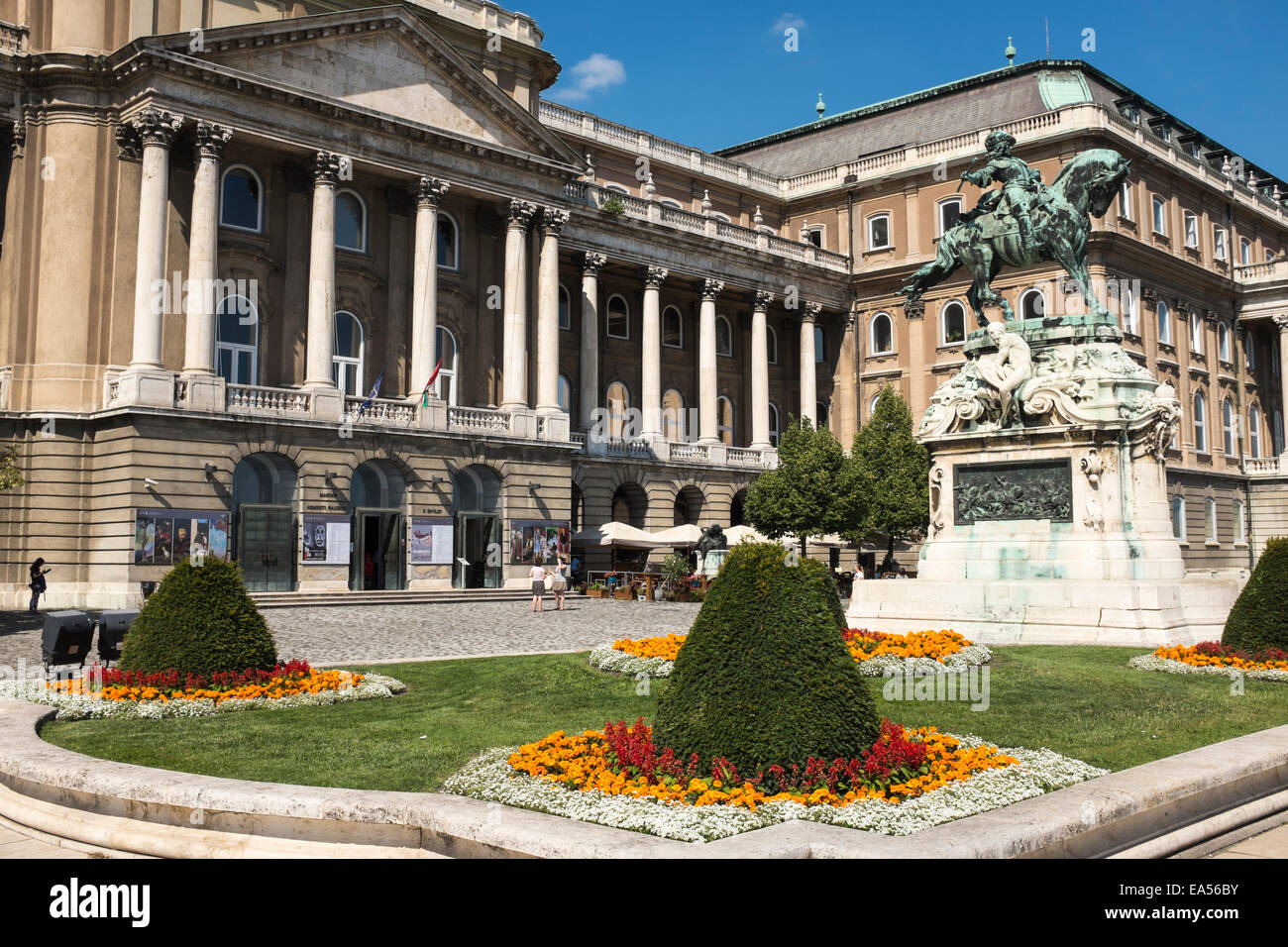 Entrada principal al Palacio Real; ahora, la Galería Nacional Húngara
