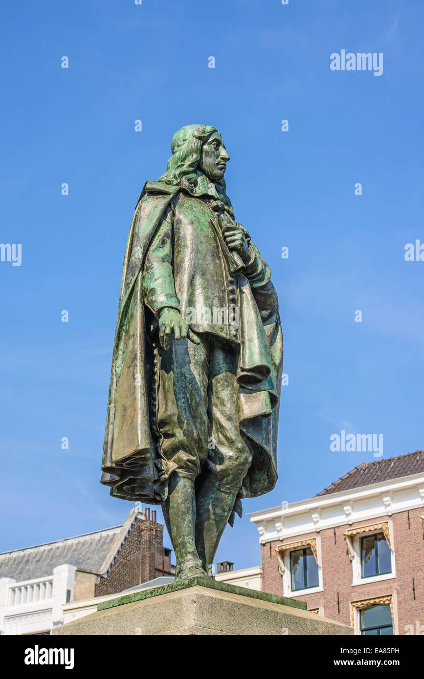 Memorial del político holandés Johan de Witt en el centro histórico de la ciudad de La Haya, Países Bajos. Creado por Frederick Engel Jeltse Foto de stock
