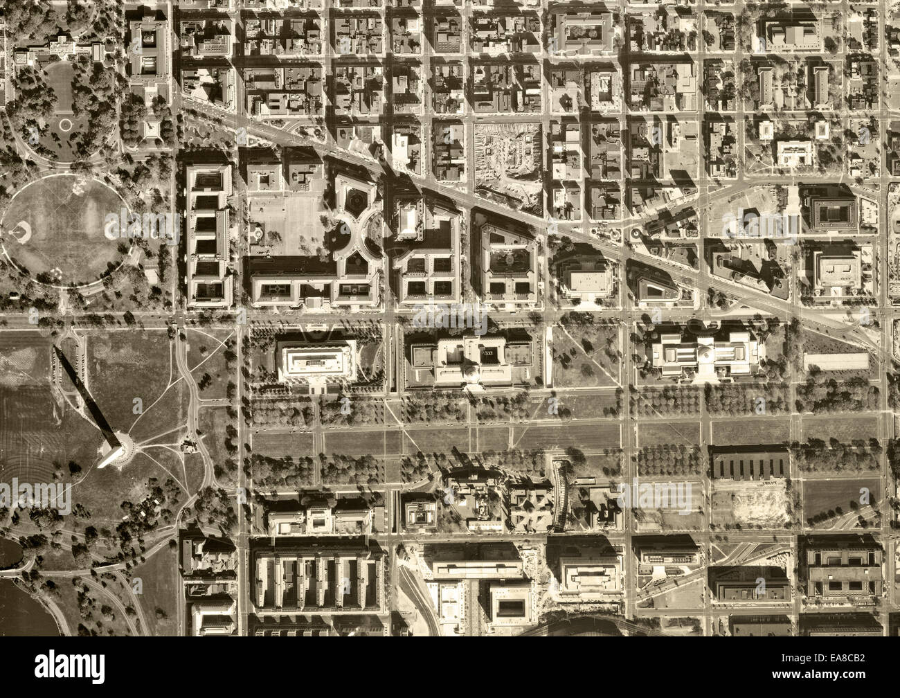Fotografía aérea histórica de Capitol Mall, el Monumento a Washington, en Washington, DC, 1968 Foto de stock