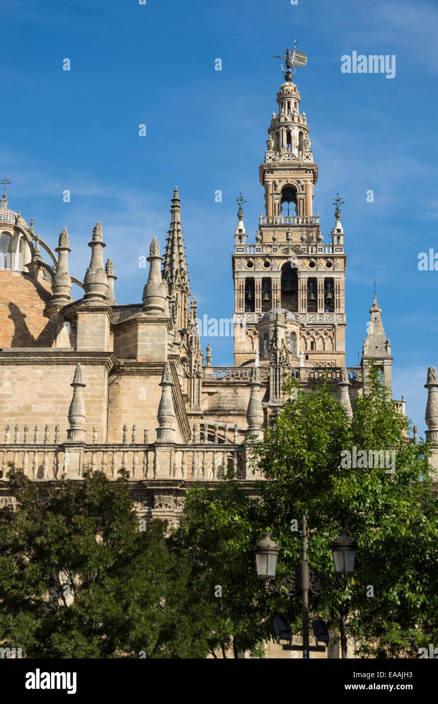 La Catedral de Sevilla y la Giralda, Sevilla Foto de stock
