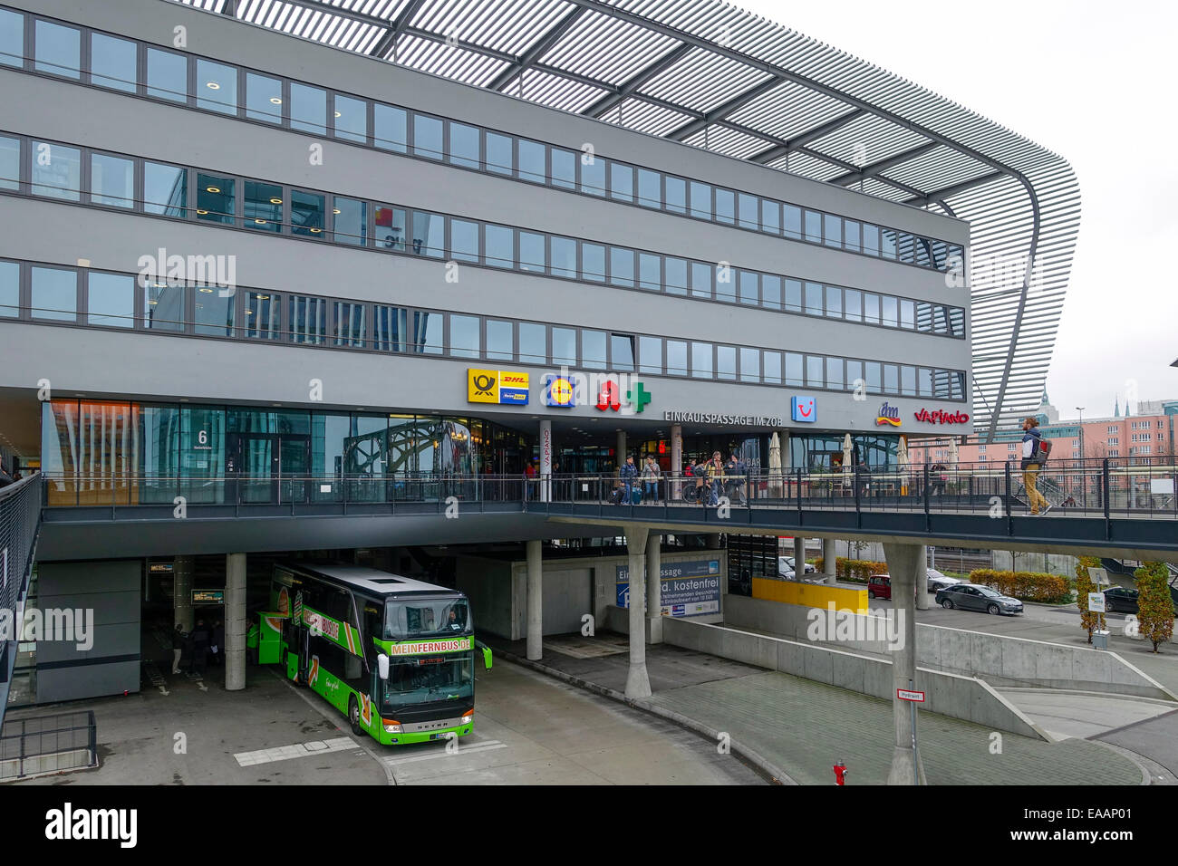 Zentraler Omnibusbahnhof Estacion Central De Autobuses Zob Munich La Alta Baviera Baviera Alemania Europa Fotografia De Stock Alamy