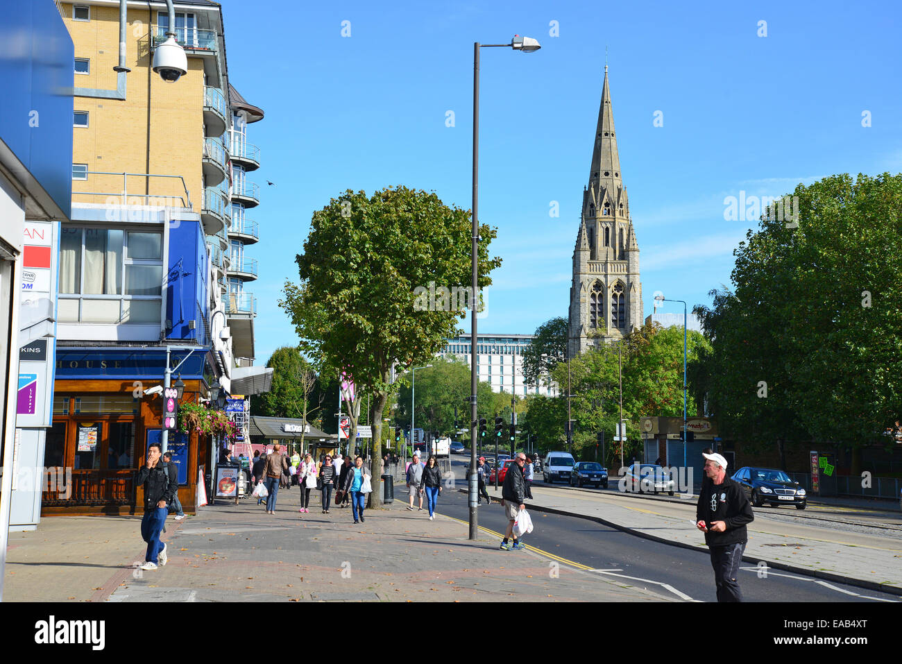 High Street, Feltham, Hounslow, London Borough of Greater London, England, Reino Unido Foto de stock