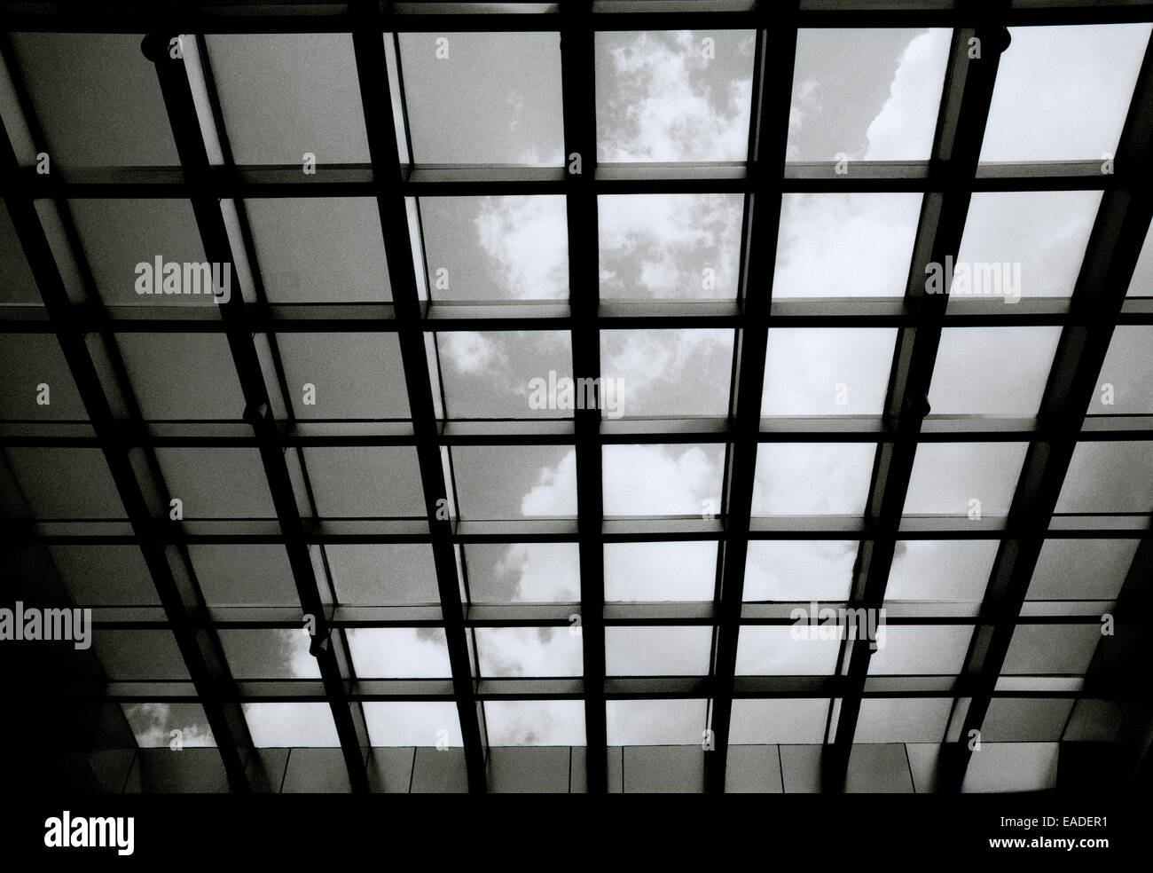 La arquitectura moderna de la Islamic Baitul Ihsan Mezquita en Yakarta en Java, en Indonesia, en el sudeste de Asia, el Lejano Oriente. Islam musulmanes Travel Foto de stock