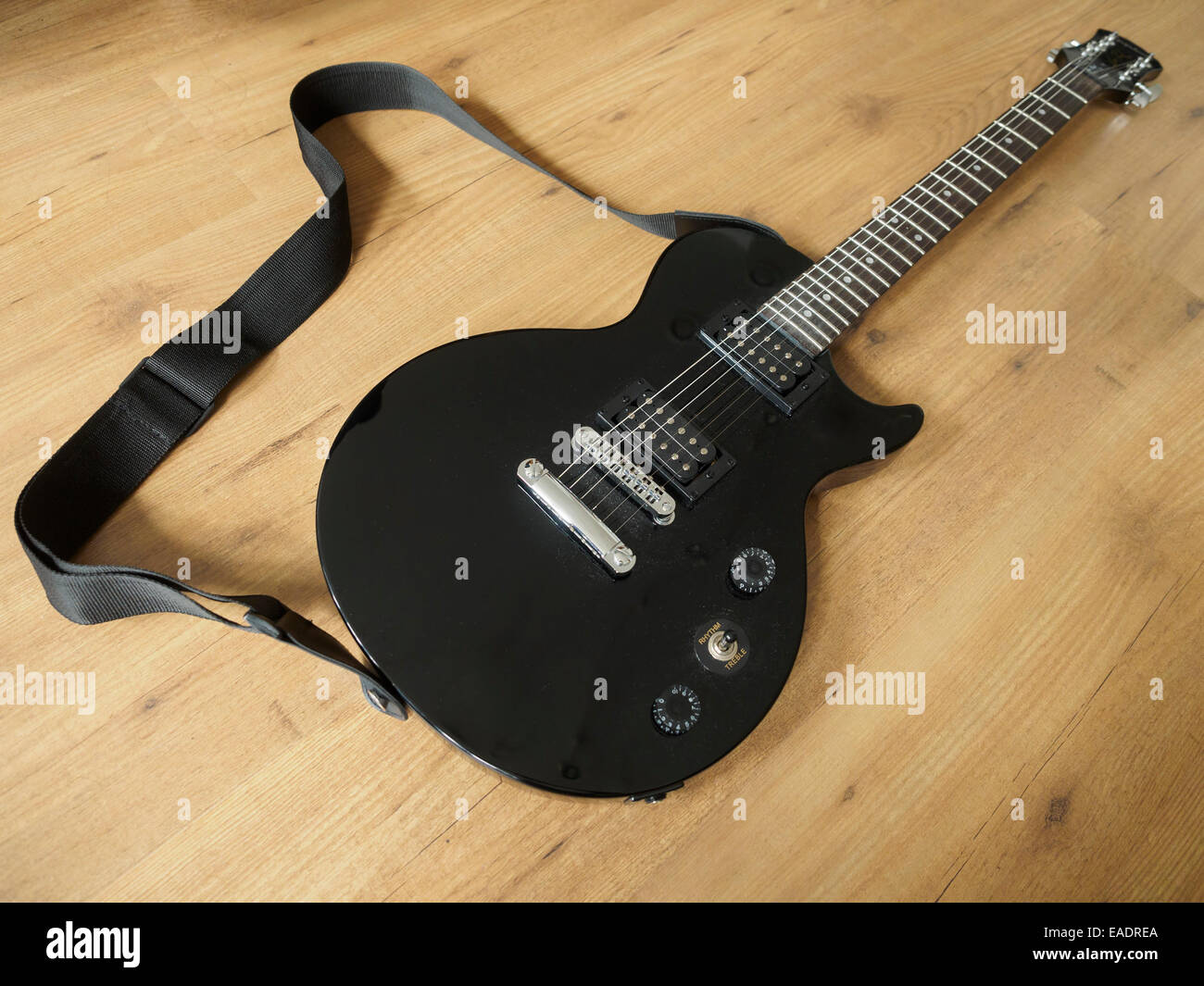 Negro Epiphone Les Paul Special-II Ltd guitarra eléctrica Fotografía de  stock - Alamy