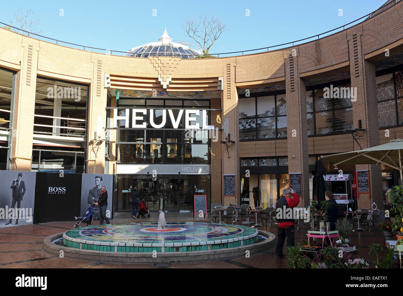 La Heuvel shopping mall en Eindhoven, Holanda. El nombre del centro se  traduce como 'infierno' en inglés Fotografía de stock - Alamy