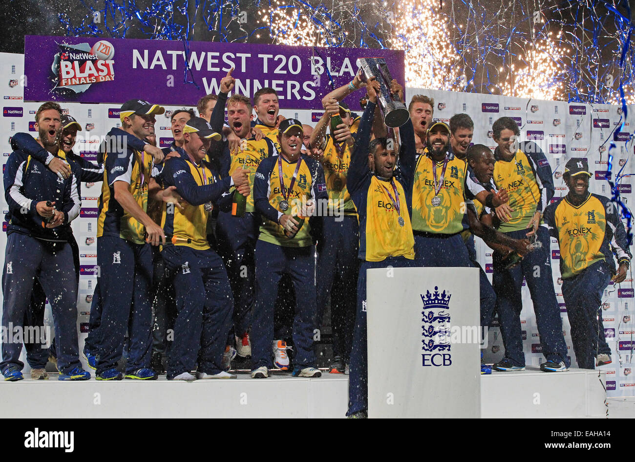 Birmingham tiene celebrar el triunfo el NatWest T20 Blast TROFEOS en Edgbaston en 2014 Foto de stock