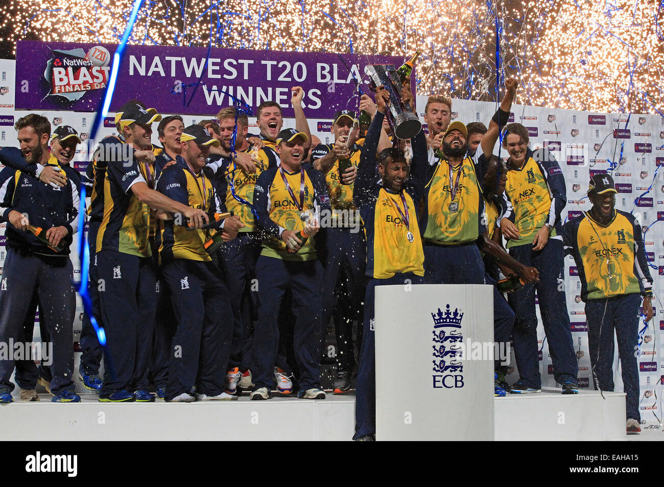 Birmingham tiene celebrar el triunfo el NatWest T20 Blast TROFEOS en Edgbaston en 2014 Foto de stock