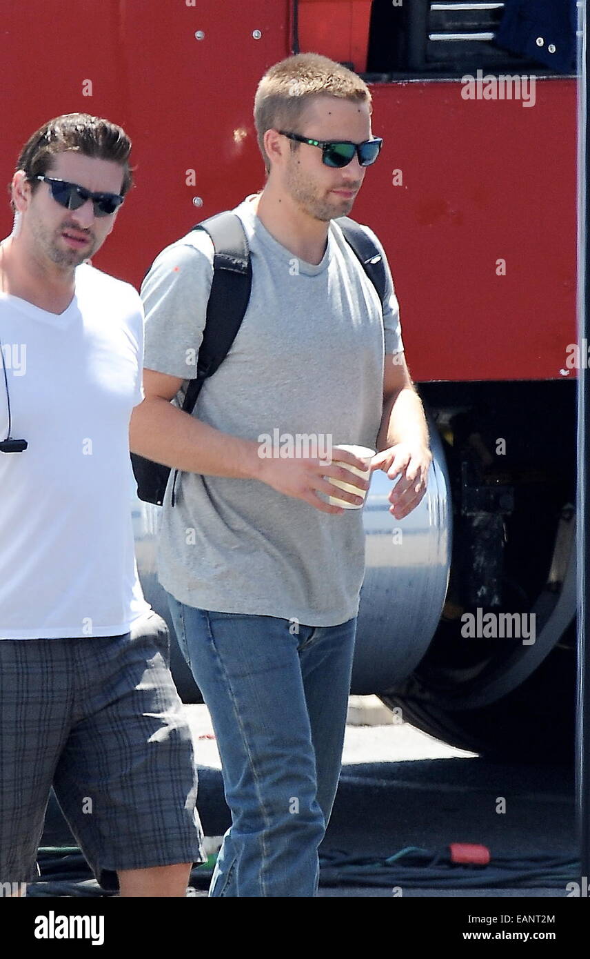 Jordana Brewster fue visto en el set de 'Rápido y furioso 7' con Cody y Caleb Walker. Los Walker