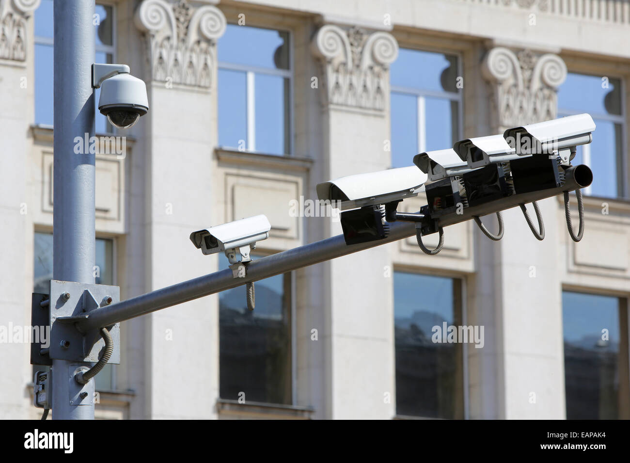 cepillo Mancha bomba Vigilancia por cámaras de seguridad de las calles Fotografía de stock -  Alamy