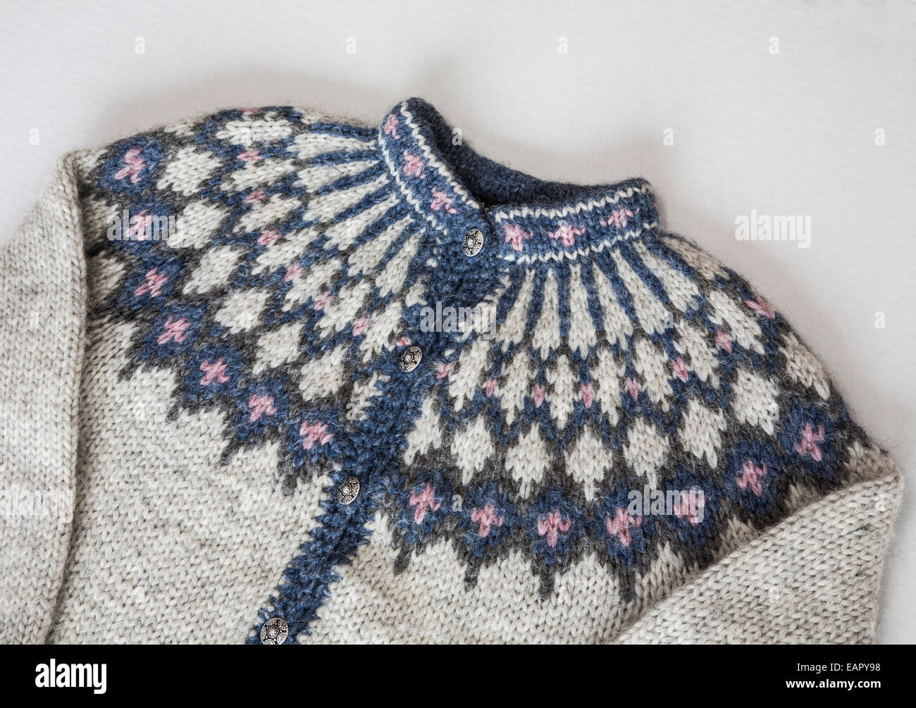 Primer plano tejido de lana islandés jersey corte, hecho a mano en Islandia,  Europa, islandés lana, Nueva Jersey vintage, EE.UU., diseño de punto  vintage Fotografía de stock - Alamy