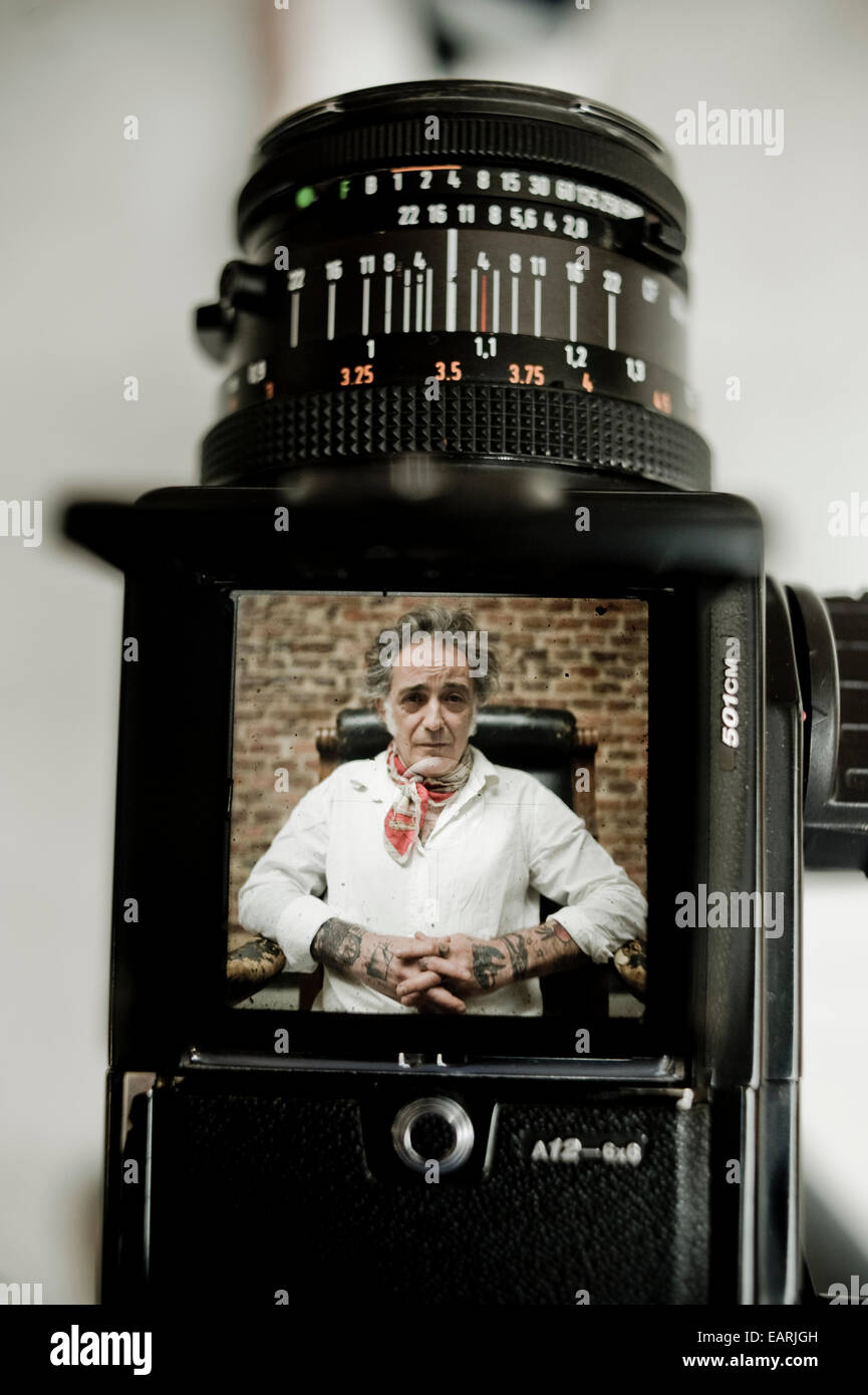 Alberto Garcia-Alix, el fotógrafo español, en su domicilio en Madrid,  España Fotografía de stock - Alamy