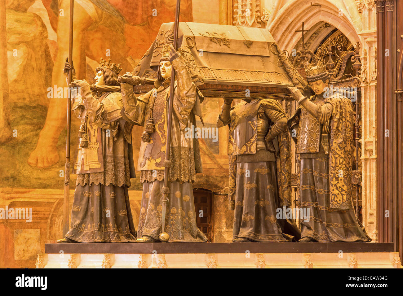 Sevilla - La tumba de Cristóbal Colón por Arturo melida y Alinari (1891) en la Catedral de Santa María de la Sede. Foto de stock