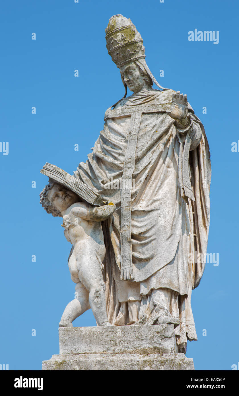 Padua - estatua del santo Papa en Prato della Valle Foto de stock