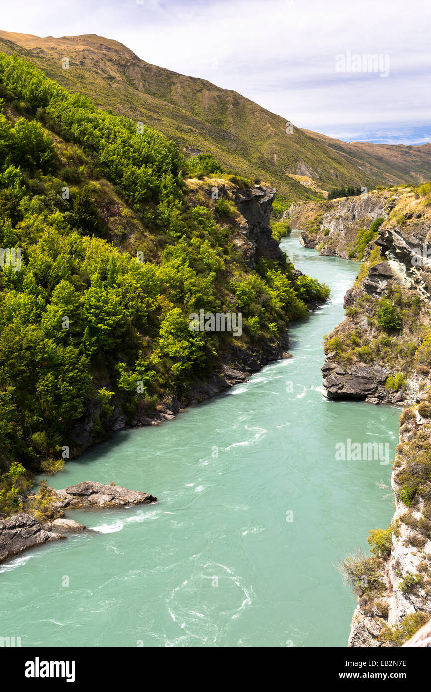 Río Kawarau, Gibbston, la Región de Otago, Nueva Zelanda Foto de stock