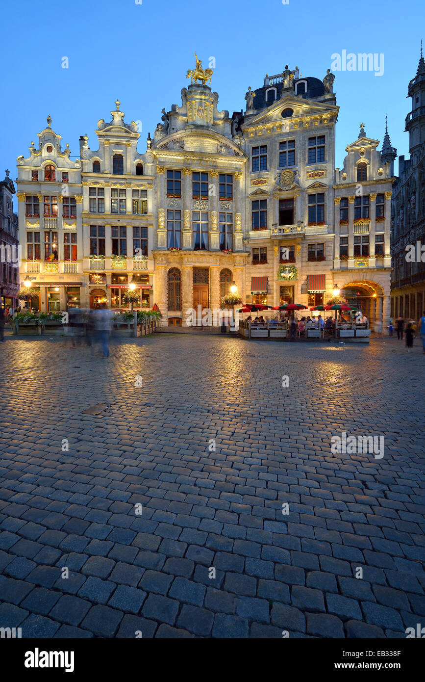 Maison des Brasseurs, Guild house, Grote Markt, Grand Place, Sitio del Patrimonio Mundial de la UNESCO, la Región de Bruselas, Bruselas, Bélgica Foto de stock