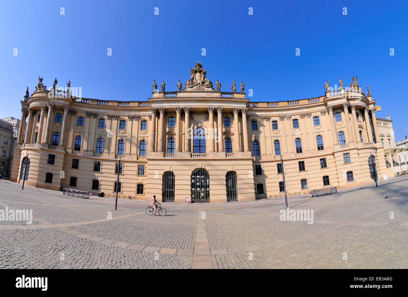 Berlín, Alemania. Altes Palais / El antiguo Palacio (1837; neo-clásica) en Unter den Linden, nº 9. Ahora la facultad de derecho de la Univ de Humboldt Foto de stock
