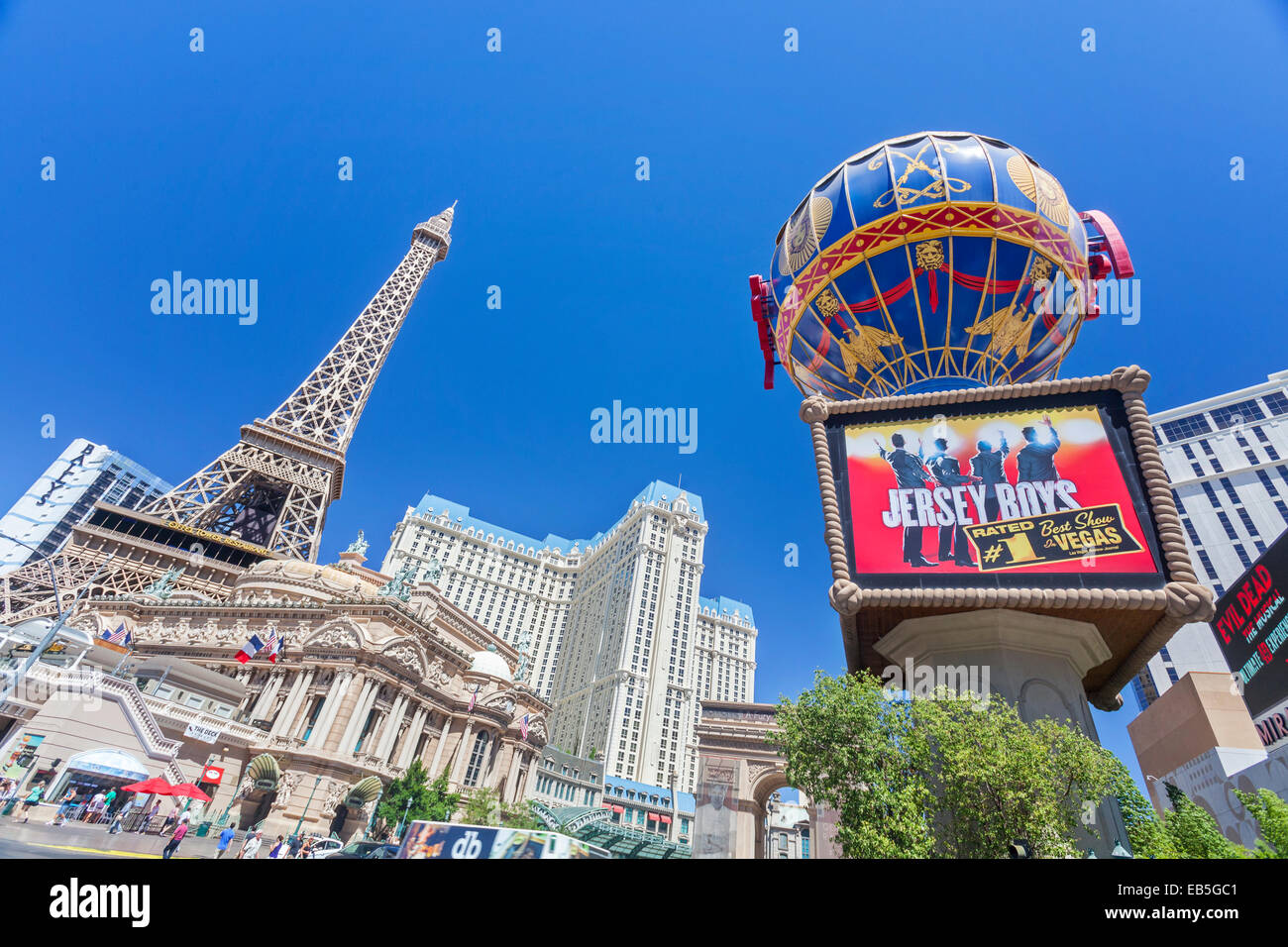 Vista De La Torre Eiffel En Las Vegas Foto editorial - Imagen de juego,  azul: 33316386