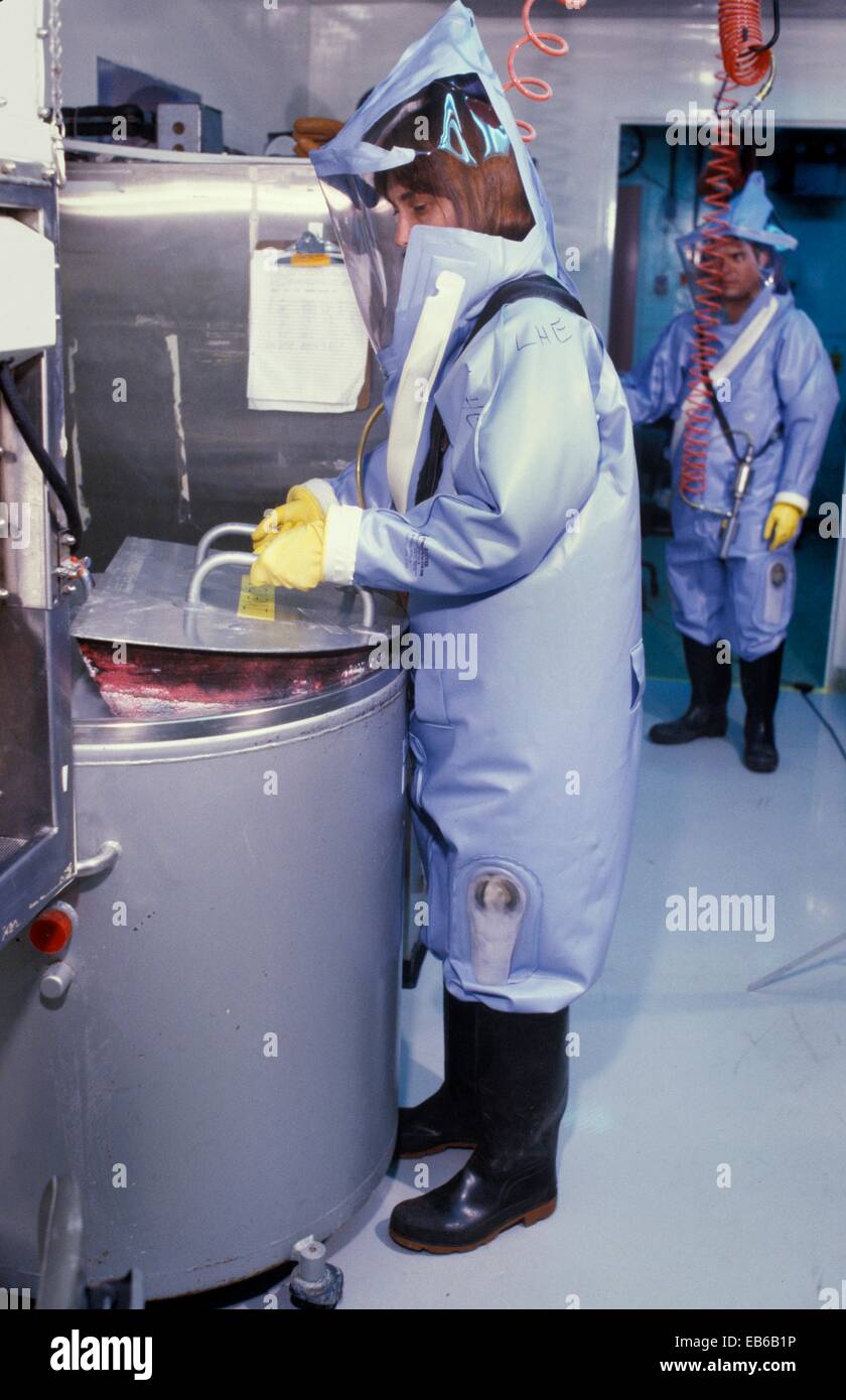 Bioseguridad nivel 4 fotografías e imágenes de alta resolución Alamy Bioseguridad nivel 4 fotografías e imágenes de alta resolución Alamy