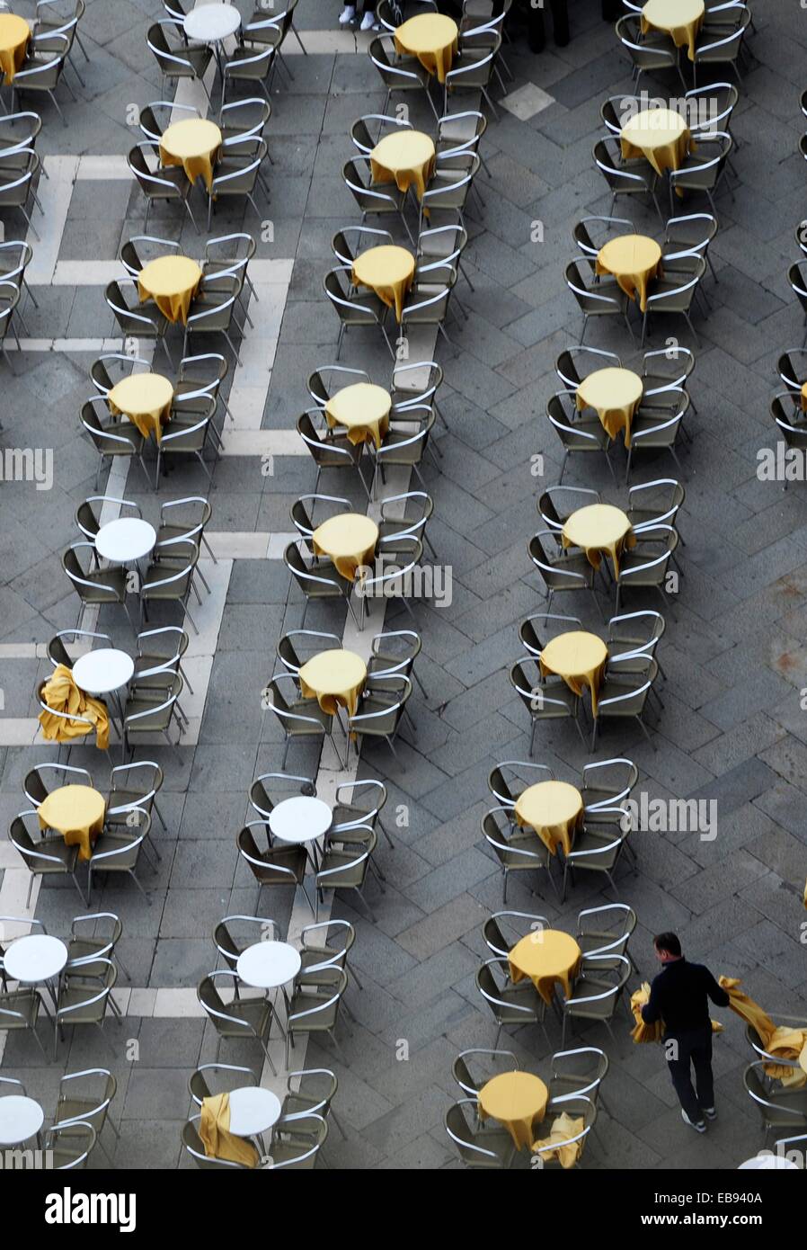 Café en la plaza de San Marcos en Venecia, Italia, Europa Foto de stock
