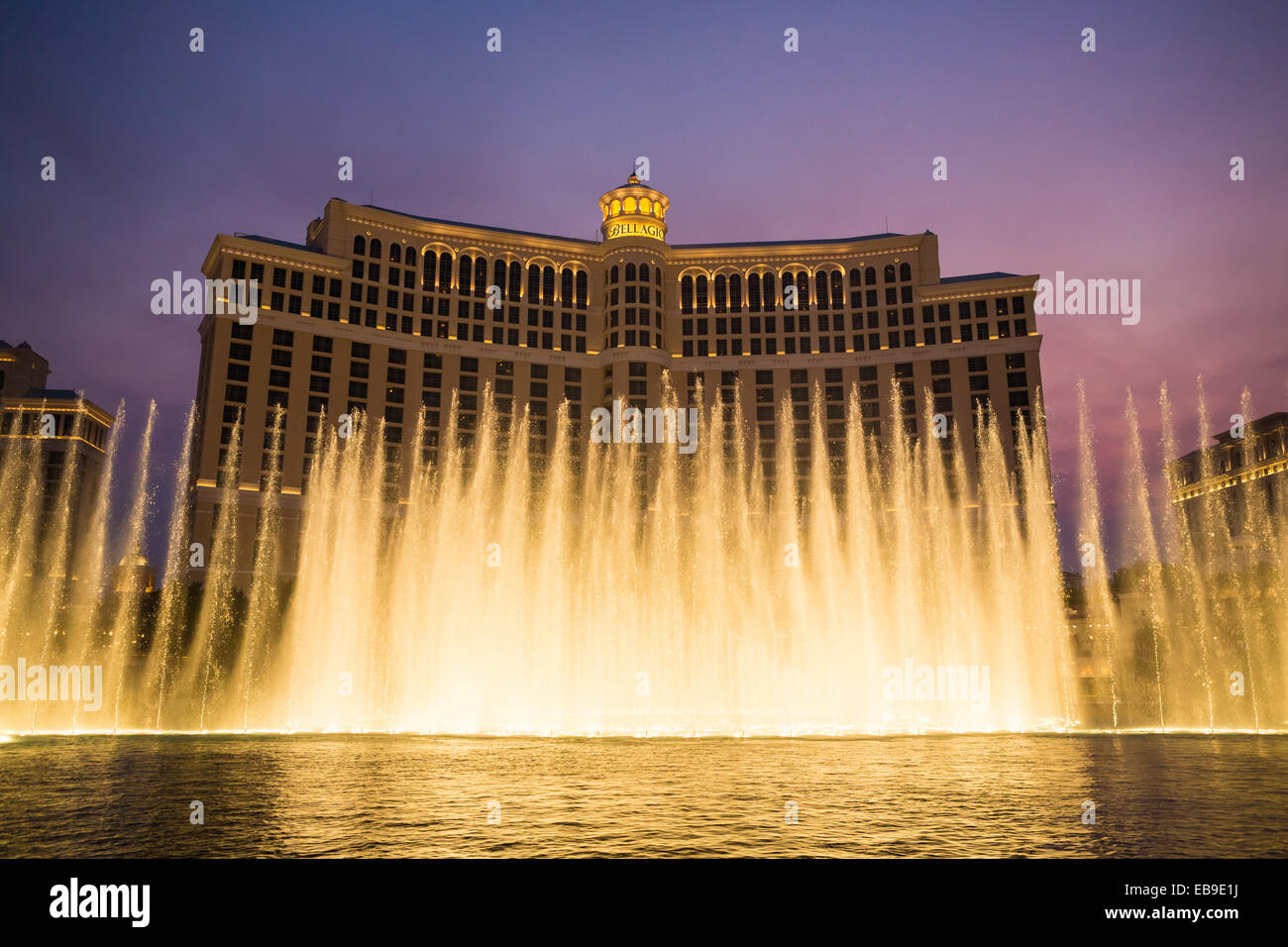 Fuentes del Bellagio Hotel Casino en el Strip de Las Vegas. Foto de stock