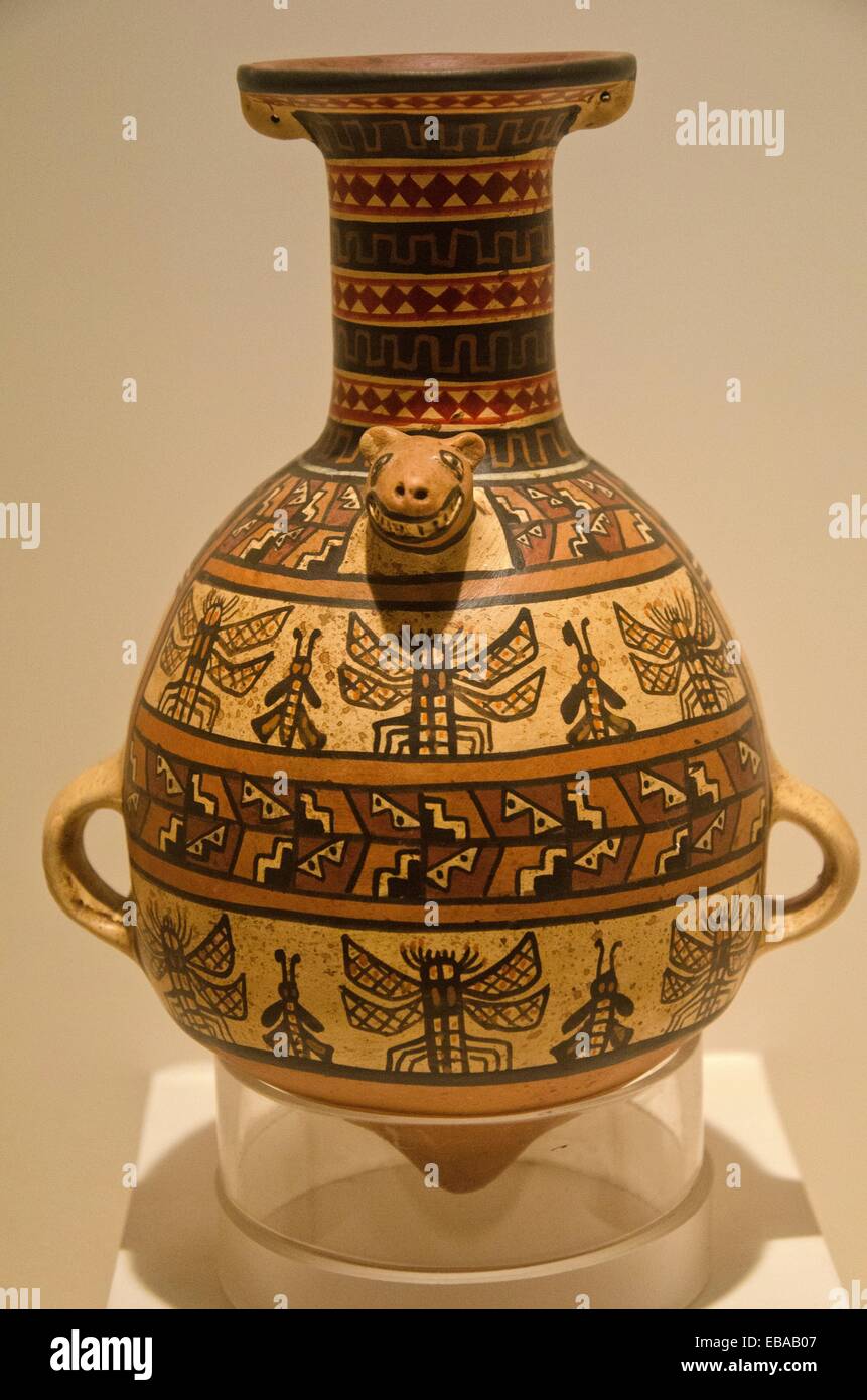 Vasija de cerámica de la cultura Inca 1438 AC-1572 AC Perú Foto de stock