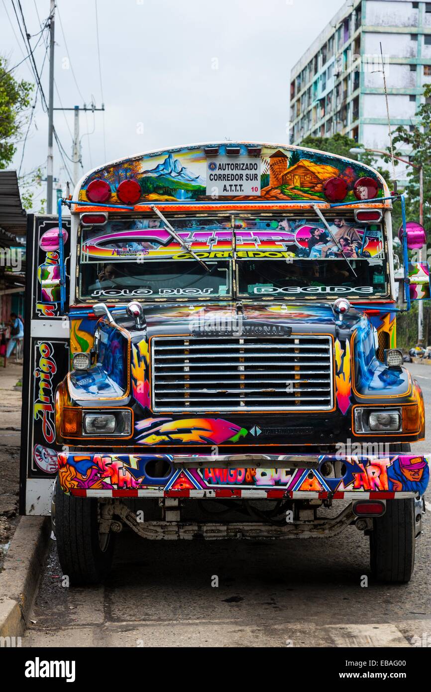 Diablo rojo, típico bus, Ciudad de Panamá, Panamá, América Central