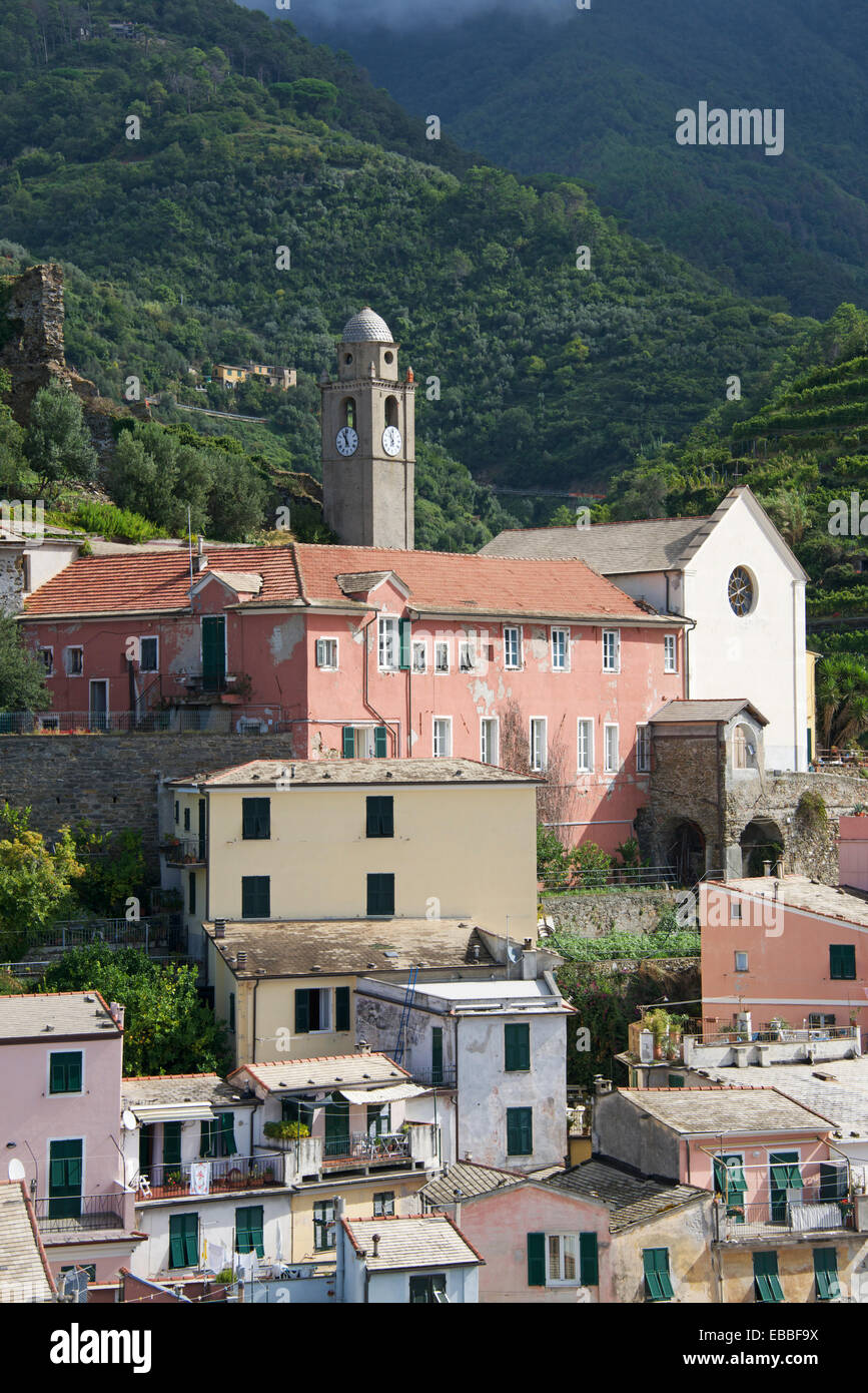 Ciudad de Vernazza Cinque Terre Liguria Italia Foto de stock