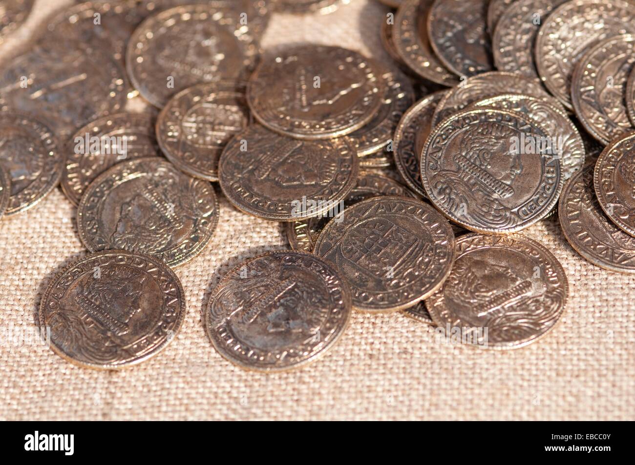 Italia Lombardía recreación histórica medieval de copia de monedas antiguas. Foto de stock
