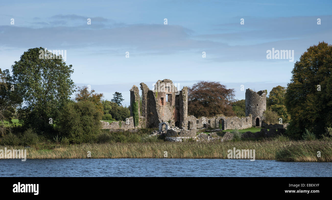 Crom antiguas ruinas de castillos, Condado de Fermanagh, Irlanda del Norte. Foto de stock