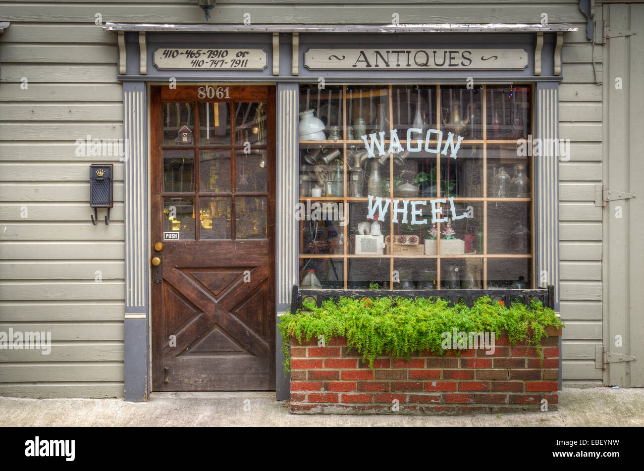 El Wagon Wheel tienda de antigüedades en Ellicott City, MD Foto de stock
