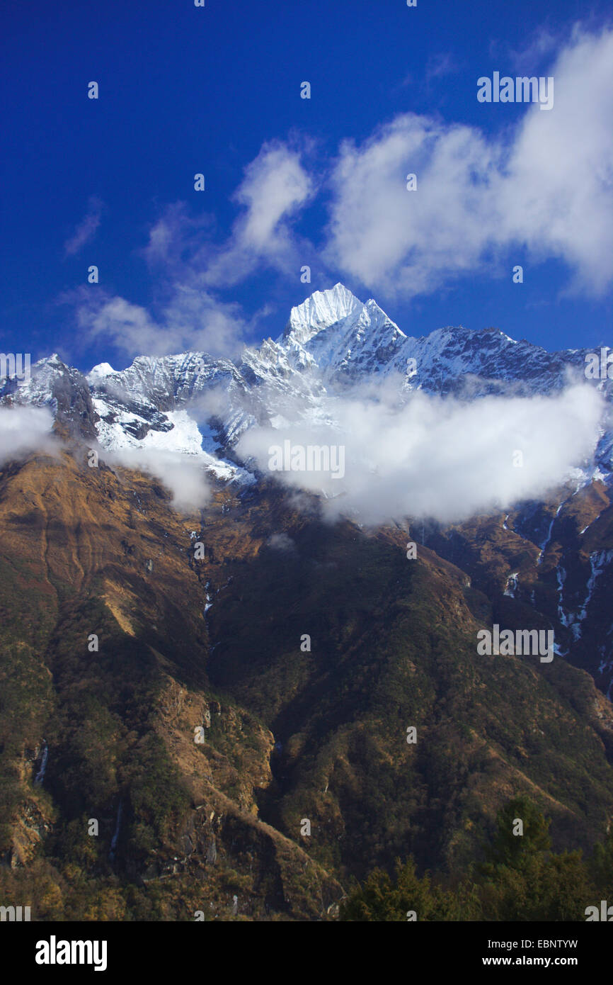 Thamserku. Vista desde el Sanasa, Nepal, Himalaya, Khumbu Himal Foto de stock