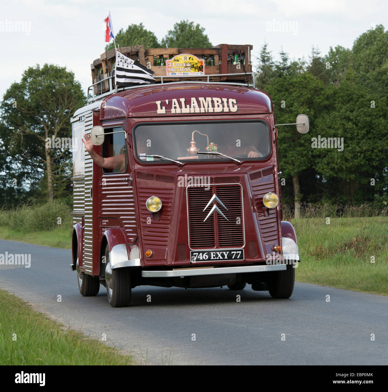 Citroën HY fourgon alambic de 1969 en el Tour de Bretagne, Francia 2014 Foto de stock