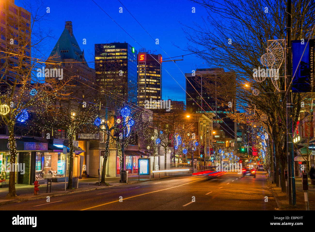 En la Navidad de Robson Street, Vancouver, British Columbia, Canadá