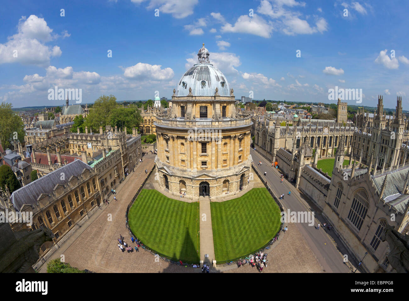 Radcliffe Camera y All Souls College de la Universidad de la Iglesia de Santa María Virgen, Oxford, Oxfordshire, Inglaterra, Reino Unido. Foto de stock
