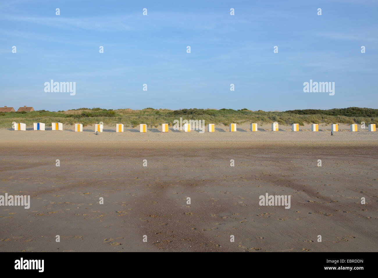 Cabaña en la playa en la playa del Mar del Norte, Holanda, Zelanda, Cadzand Foto de stock