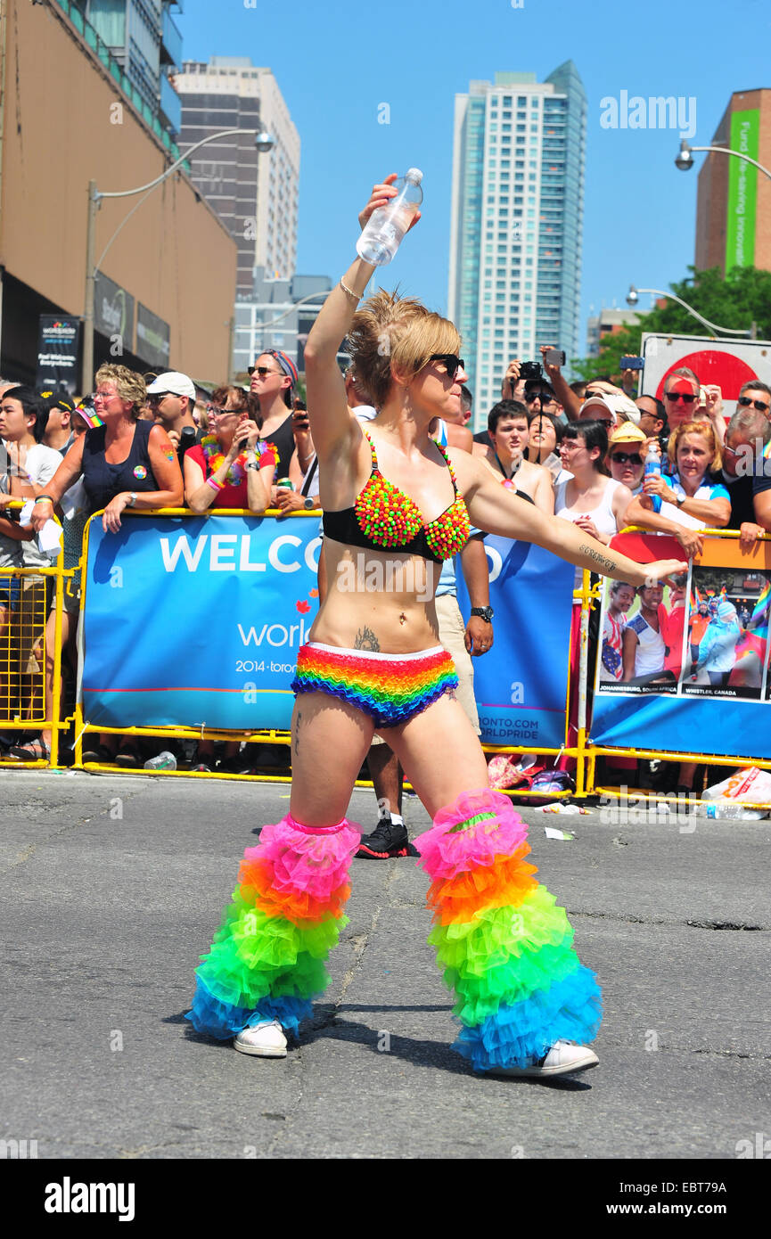Bikini de orgullo fotografías e de resolución Alamy