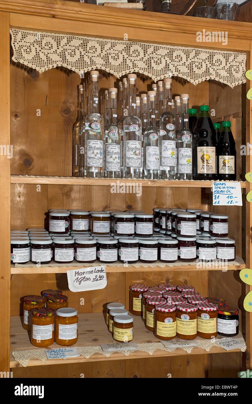 Los productos de granja, Farm shop, Kreidl granja familiar, distrito de Schwaz, Tirol, Austria Foto de stock