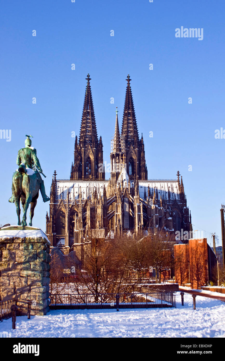 Nieve en la Catedral de Colonia en invierno, en Alemania, en Renania del  Norte-Westfalia, Koeln Fotografía de stock - Alamy