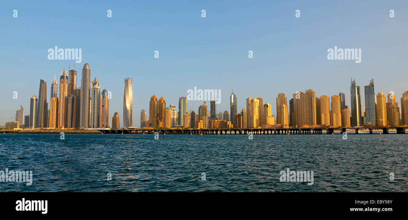 Dubai Marina Costera. Foto de stock