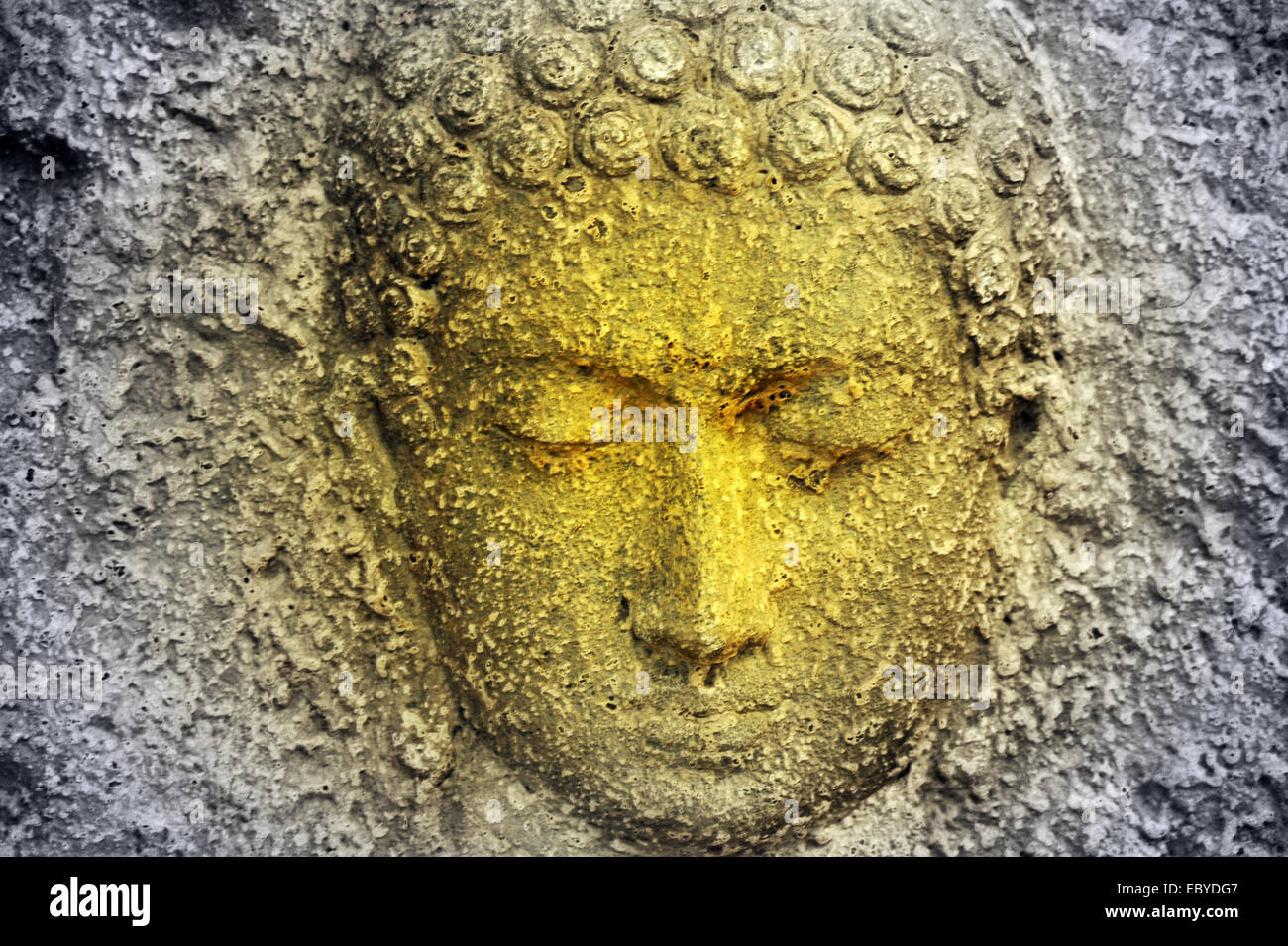 En Buddha-Relief Naturstein, Asien. Foto de stock