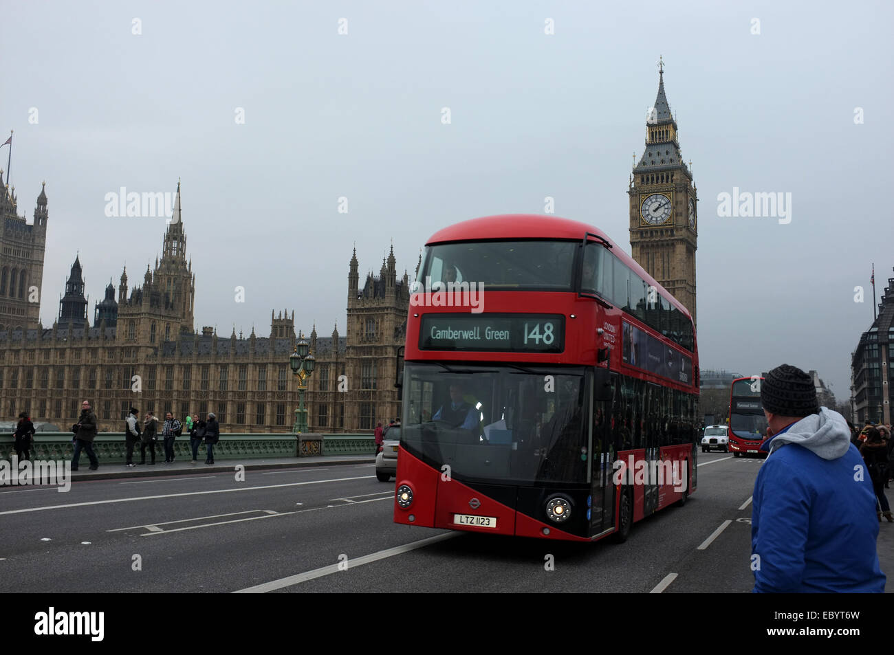 La ciudad de Westminster con la cámara de los Comunes y el Big Ben desde Westminster Bridge London SW1 de diciembre de 2014 REINO UNIDO Foto de stock