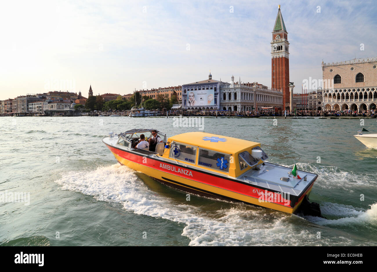 Ambulanza - Venezia - Ambulance Emergenza barco Foto de stock